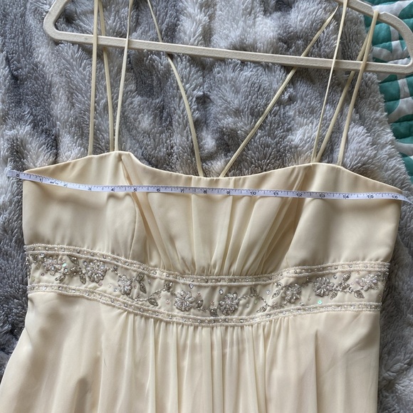 Light Yellow David’s Bridal Empire-Waist dress 00’s style - Picture 10 of 10